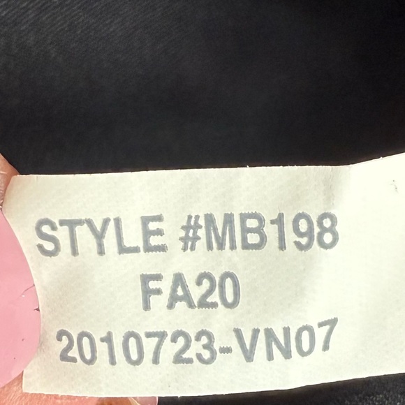 Madewell Dark Floral Flutter Sleeve V-Neck Tiered Midi Dress Size 6 - Picture 15 of 16